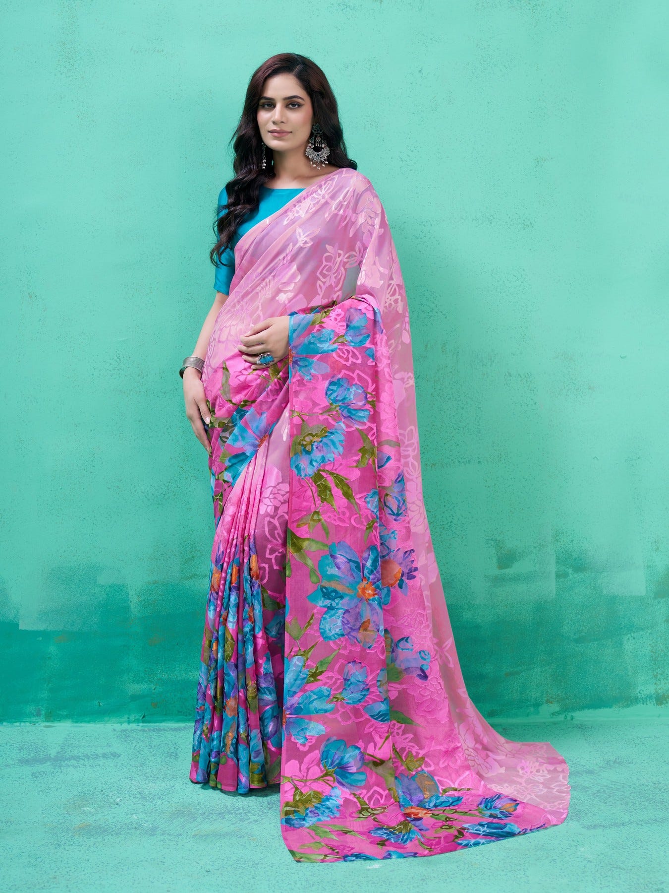 Floral Viscose Brasso Peach Saree With Blouse | Garden Vareli